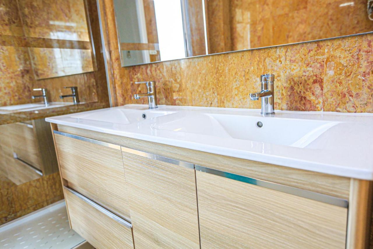 Coral - Only Families Apartment กัมบริลส์ ภายนอก รูปภาพ