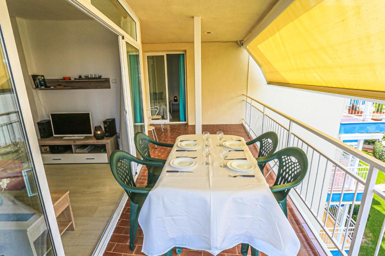 Coral - Only Families Apartment กัมบริลส์ ภายนอก รูปภาพ